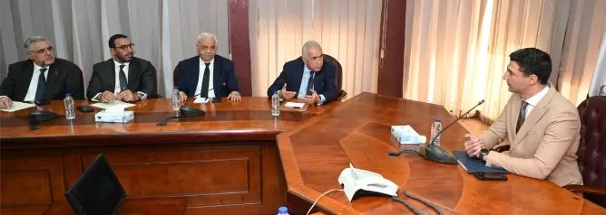 وزير الصناعة يبحث مع «غرفة التجارة الأمريكية» سبل تعزيز الاستثمارات المشتركة 1 - جريدة الجمهورية وزير الصناعة يبحث مع «غرفة التجارة الأمريكية» سبل تعزيز الاستثمارات المشتركة