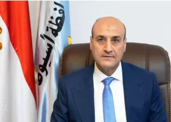 محافظ أسيوط: استثمارات بـ 2.7 مليار جنيه تزامناً مع احتفالات العيد القومي للمحافظة في 18 أبريل 13 - جريدة الجمهورية محافظ أسيوط: استثمارات بـ 2.7 مليار جنيه تزامناً مع احتفالات العيد القومي للمحافظة في 18 أبريل