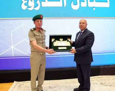 الأكاديمية العسكرية المصرية تنظم مراسم الإحتفال بتخرج دورات تدريبية للمرشحين للعمل بوزارة النقل