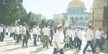 إسرائيل «تتمدد» تحت النار