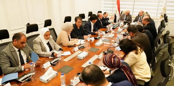 8 33 - جريدة الجمهورية