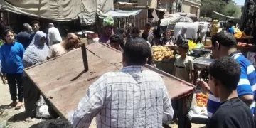 محافظ أسيوط يوجه بتكثيف الرقابة على الأسواق.. وتحرير 25 محضراً في حملة موسعة بـ «ديروط»