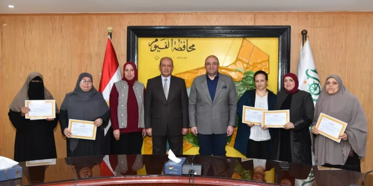 محافظ الفيوم.. يكرم الأمهات المثاليات على مستوى الديوان العام والوحدات المحلية