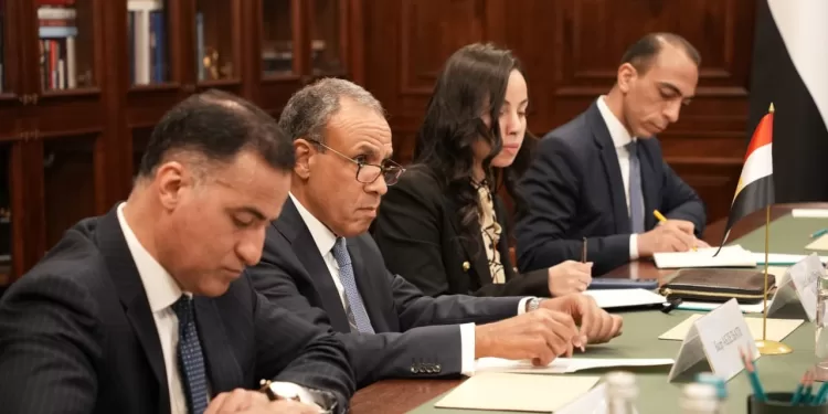 وزير الخارجية يعرب عن التقدير للشراكة الاستراتيجية بين مصر وروسيا