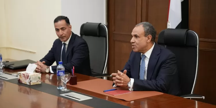 عبد العاطى يؤكد التزام وزارة الخارجية بتقديم أقصى درجات الرعاية للمصريين بالخارج 1 - جريدة الجمهورية عبد العاطى يؤكد التزام وزارة الخارجية بتقديم أقصى درجات الرعاية للمصريين بالخارج