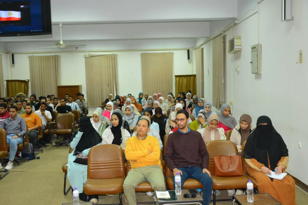 جامعة أسيوط تنظم ندوة لتعزيز قدرات الكوادر الشابة في تكنولوجيا صناعة السكر 4 - جريدة الجمهورية WhatsApp Image 2026 04 05 at 8.17.21 PM 2 - جريدة الجمهورية