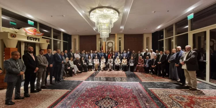 وزير الخارجية يعرب عن اعتزازه بالدور الوطني الذي تضطلع به الجالية المصرية في الكويت 1 - جريدة الجمهورية وزير الخارجية يعرب عن اعتزازه بالدور الوطني الذي تضطلع به الجالية المصرية في الكويت