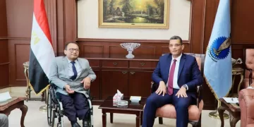 سفير نيبال في ضيافة محافظ البحر الأحمر: نتطلع لإطلاق حزمة سياحية تجمع بين «سحر الهيمالايا» و«جمال الغردقة»