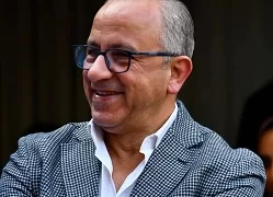 رئيس جامعة العاصمة يهنئ الدكتور محمود حامد لتوليه رئاسة قطاع الفنون التشكيلية