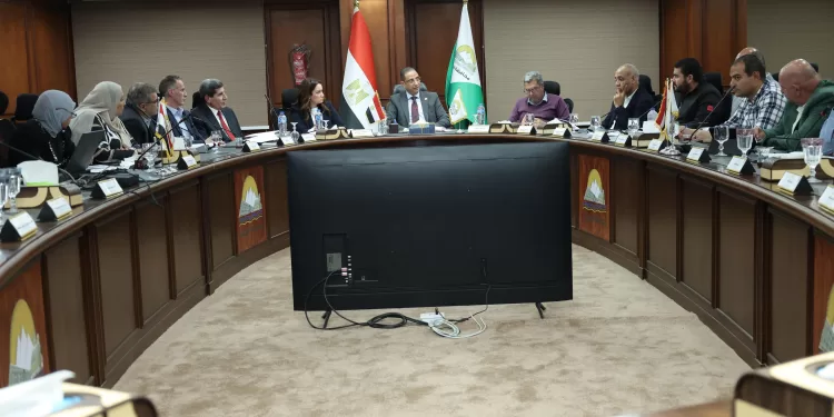محافظ الجيزة لـ«مجلس التسويق»: النسق الحضاري خط أحمر ولا مكان للملوثات