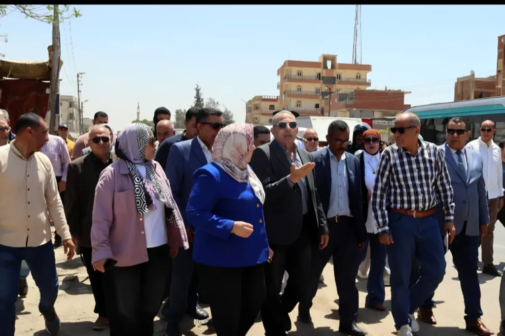 في أولى جولاته لمركز «القصاصين الجديدة».. محافظ الإسماعيلية يقتحم الملفات الشائكة ويضع حلولًا عاجلة لمشاكل المواطنين 13 - جريدة الجمهورية WhatsApp Image 2026 04 27 at 7.46.41 PM 1 - جريدة الجمهورية