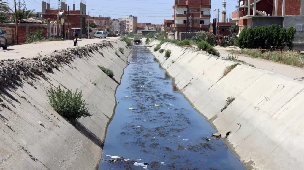 في أولى جولاته لمركز «القصاصين الجديدة».. محافظ الإسماعيلية يقتحم الملفات الشائكة ويضع حلولًا عاجلة لمشاكل المواطنين 3 - جريدة الجمهورية WhatsApp Image 2026 04 27 at 7.46.41 PM 5 - جريدة الجمهورية