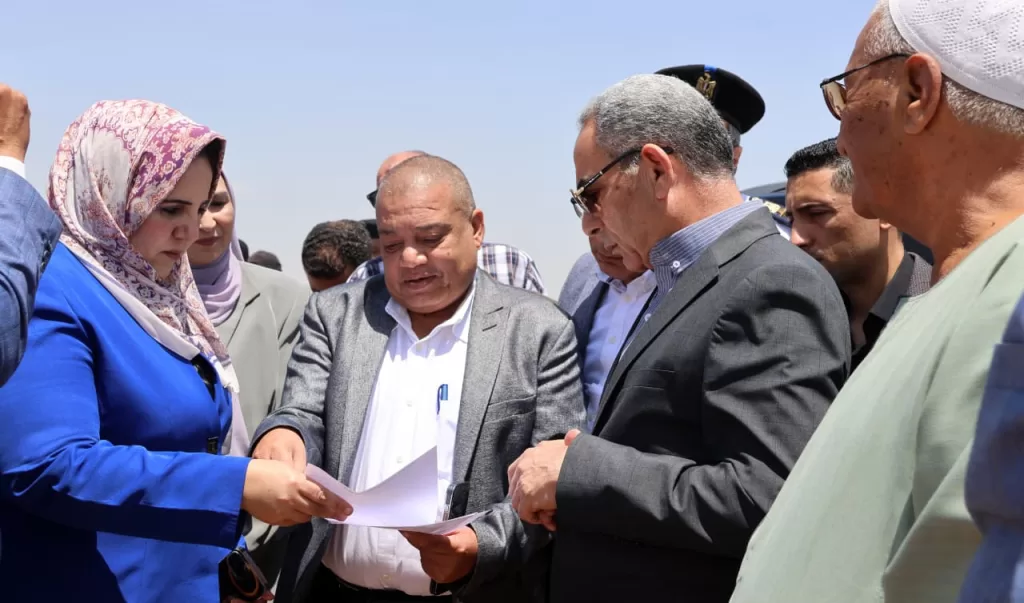 في أولى جولاته لمركز «القصاصين الجديدة».. محافظ الإسماعيلية يقتحم الملفات الشائكة ويضع حلولًا عاجلة لمشاكل المواطنين 2 - جريدة الجمهورية WhatsApp Image 2026 04 27 at 7.47.23 PM - جريدة الجمهورية