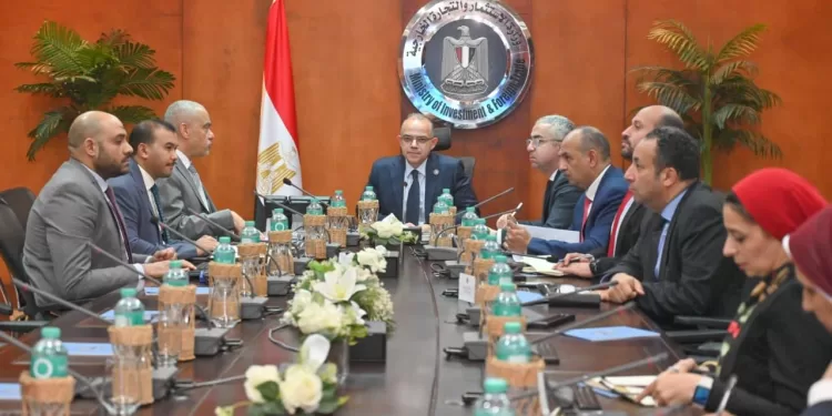 وزير الاستثمار: دعم كامل للمصنعين وتعزيز الحوافز لزيادة الإنتاج 1 - جريدة الجمهورية وزير الاستثمار: دعم كامل للمصنعين وتعزيز الحوافز لزيادة الإنتاج