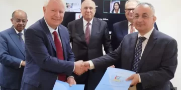اتفاقية تاريخية لتحديث مناهج تدريب طب العيون بين المجلس العربي والمؤسسة العالمية
