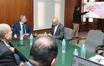 محافظ الجيزة يعقد لقاءً مع الجهاز التنفيذي للمنطقة الصناعية بأبو رواش 