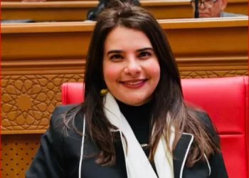 طلب إحاطة بشأن هجرة الأطباء.. وتحذيرات من تهديد المنظومة الصحية