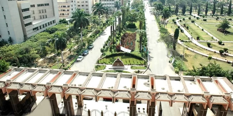 إنجازٌ دوليٌّ جديدٌ لعلماء جامعة المنصورة: د. أحمد شقير يقود برنامجاً عالمياً في البحث الإكلينيكي