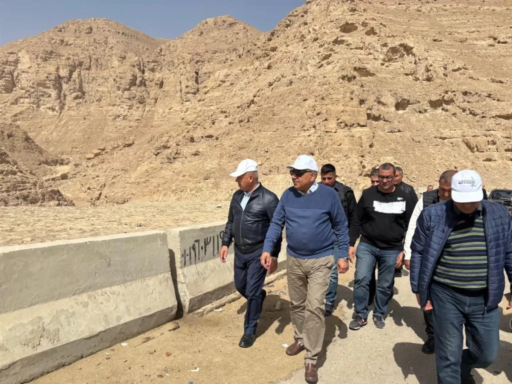 وزيرا النقل والكهرباء ـ جبل الجلالة لاله 1 - جريدة الجمهورية