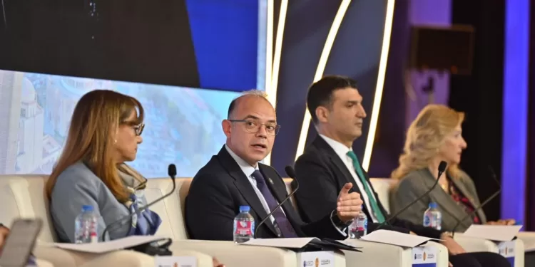 وزير الاستثمار: تطوير مستمر للخدمات وتبسيط للإجراءات والرقمنة لتعزيز تنافسية الاستثمار والتجارة