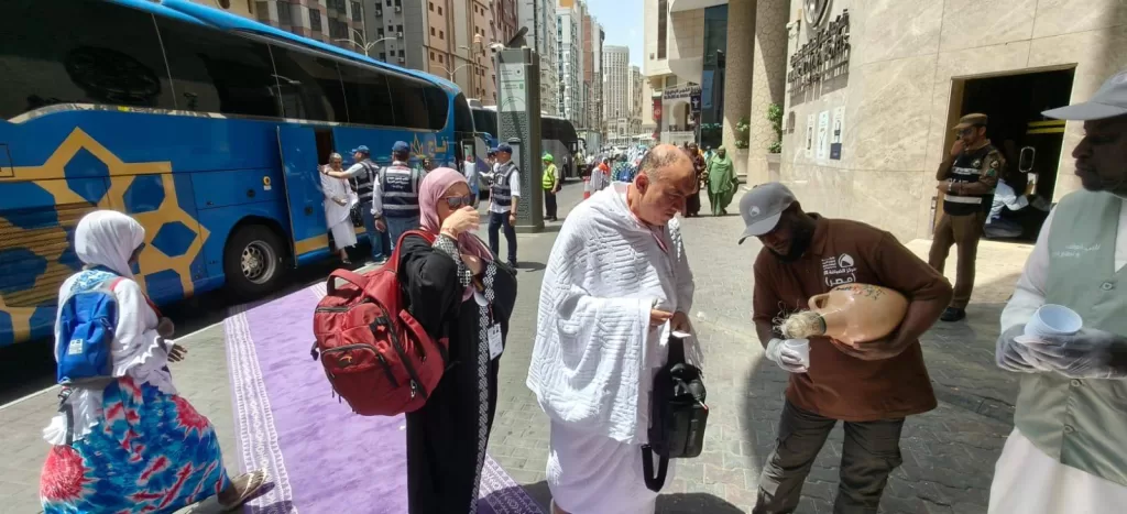 لبيك اللهم لبيك.. وصول 14 ألف من حجاج القرعة للأراضى المقدسة 2 - جريدة الجمهورية 0001 1 - جريدة الجمهورية