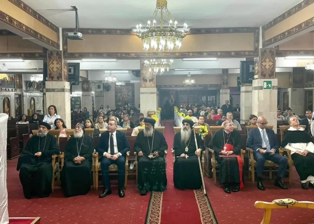 الاحتفال بـ «يوم الصداقة» بين الكنيستين القبطية والكاثوليكية في روما 2 - جريدة الجمهورية 1 2 4 - جريدة الجمهورية