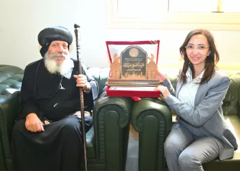 لتقديم التهنئة بمناسبة حلول عيد الأضحى المبارك.. محافظ البحيرة تستقبل رئيس دير الأنبا مكاريوس السكندري