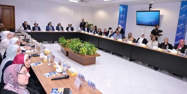 في سابقة هي الأولى من نوعها.. رئيس جامعة القاهرة يشهد اجتماع مجلس كلية الصيدلة داخل «مجموعة المستقبل الدوائية» 3 - جريدة الجمهورية 2 128 - جريدة الجمهورية