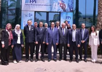 في سابقة هي الأولى من نوعها.. رئيس جامعة القاهرة يشهد اجتماع مجلس كلية الصيدلة داخل «مجموعة المستقبل الدوائية»