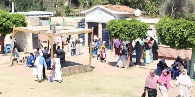 وزيرة التنمية المحلية تتابع مع المحافظين الأوضاع في المحافظات أول أيام عيد الأضحى المبارك