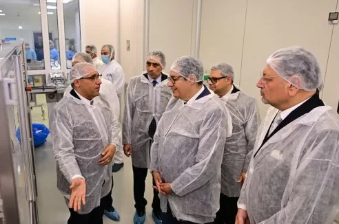 في سابقة هي الأولى من نوعها.. رئيس جامعة القاهرة يشهد اجتماع مجلس كلية الصيدلة داخل «مجموعة المستقبل الدوائية» 24 - جريدة الجمهورية 23 1 - جريدة الجمهورية