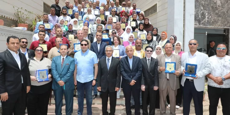 محافظ بني سويف يشهد احتفالية الاتحاد المحلي لنقابات العمال