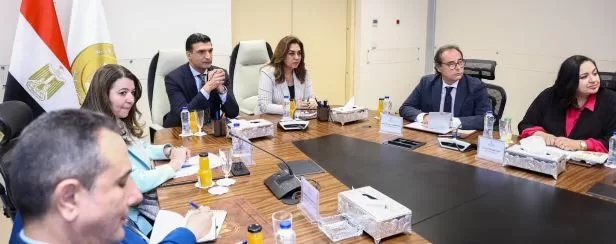وزيرا «التنمية المحلية» و«الصناعة» يطلقان المنظومة الإلكترونية لسجل البيانات البيئية الموحد للقطاع الصناعي 3 - جريدة الجمهورية 3 106 - جريدة الجمهورية