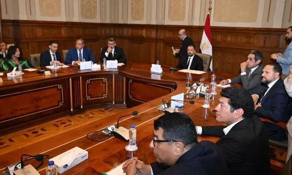 «ثقافة الشيوخ» تناقش مقترحاً برلمانياً لتفعيل «حق الأداء العلني» برعاية جهاز الملكية الفكرية 5 - جريدة الجمهورية 5 68 - جريدة الجمهورية