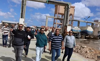 رئيس شركة مياه مطروح يقوم بجولة تفقدية موسعة للمشروعات والمحطات