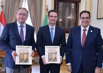 رئيس جامعة القاهرة يبحث مع رئيس جامعة «إيموني» السلوفينية وسفير سلوفينيا سبل التعاون الأكاديمي