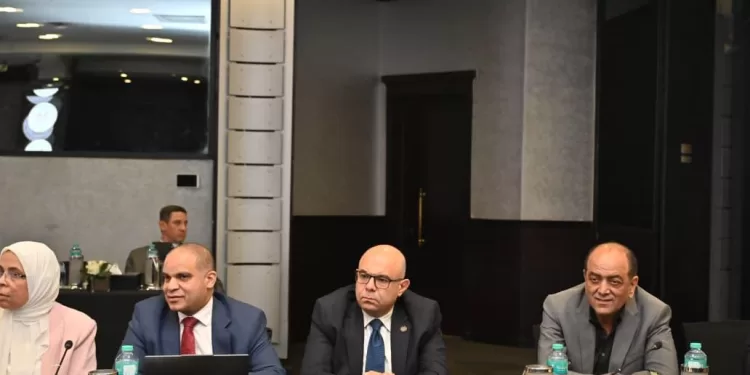 وزير الاستثمار والتجارة الخارجية يعقد اجتماعًا موسعًا مع مجلس إدارة الاتحاد العام للغرف التجارية لبحث تعزيز الصادرات المصرية وتحسين تنافسية المنتج الوطني