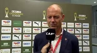 مغص كلوي يهدد تواجد «توروب» في مواجهة الأهلي والمصري