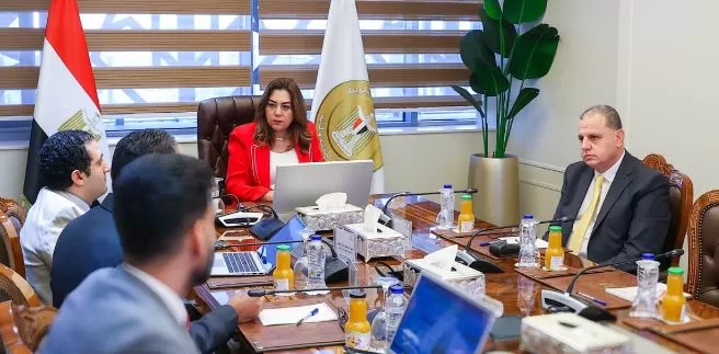 وزيرة التنمية المحلية تتابع رقمنة منظومة «تراخيص المحال العامة» وتبسيط إجراءاتها