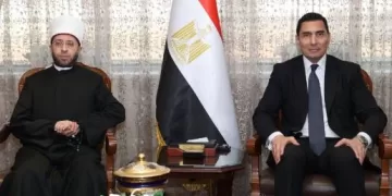 وزيرا «الشباب والرياضة» و«الأوقاف»: تطوير المنشآت المقامة على أراضي الأوقاف أولوية لخدمة المواطنين