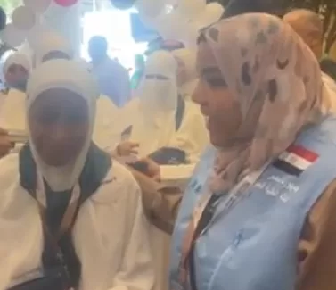 فيديو | بالهدايا والمصاحف والورود.. استقبال حافل للحجاج المصريين فور وصولهم مكة المكرمة 1 - جريدة الجمهورية فيديو | بالهدايا والمصاحف والورود.. استقبال حافل للحجاج المصريين فور وصولهم مكة المكرمة