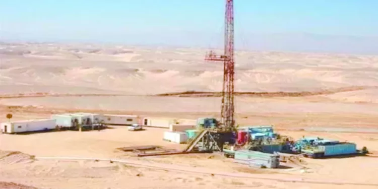 كشف بترولى جديد بالصحراء الغربية