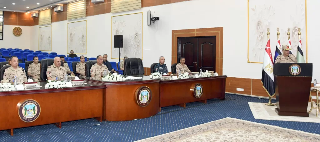 وزير الدفاع والإنتاج الحربى يلتقى عدداً من مقاتلى المنطقة الغربية العسكرية 7 - جريدة الجمهورية WhatsApp Image 2026 05 04 at 6.11.42 PM - جريدة الجمهورية