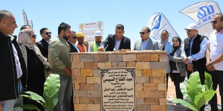 محافظ البحر الأحمر يضع حجر أساس المرحلة الثالثة لمشروع الجوجوبا العملاق