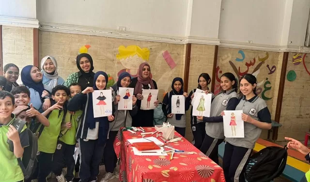 بين التنورة والورش الفنية.. هكذا احتفلت مواقع الجيزة الثقافية بعيد العمال