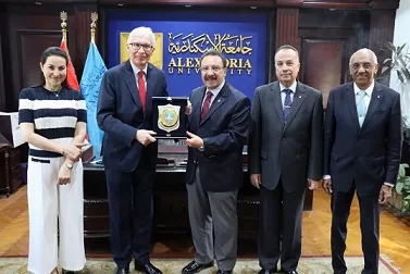 تعاون علمي وتعليمي بين جامعة الإسكندرية ومؤسسات أكاديمية في بيرو والكويت 1 - جريدة الجمهورية تعاون علمي وتعليمي بين جامعة الإسكندرية ومؤسسات أكاديمية في بيرو والكويت