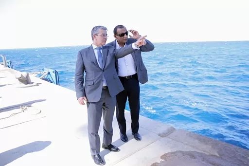 أموي: تيسير الإجراءات الجمركية وتذليل العقبات أمام مجتمع الأعمال والمستثمرين 1 - جريدة الجمهورية أموي: تيسير الإجراءات الجمركية وتذليل العقبات أمام مجتمع الأعمال والمستثمرين