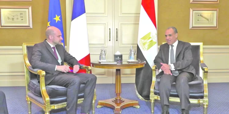 وزير الخارجية ونظيره الفرنسى يشيدان بعمق العلاقات الثنائية بين البلدين 1 - جريدة الجمهورية توليفة متوازنة لـ«الفراعنة» قبل ضربة البداية أمام إثيوبيا