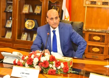 لمدة 6 أيام.. محافظ أسيوط يعلن فتح باب التقديم لـ 15 سيارة تاكسي بأسيوط الجديدة