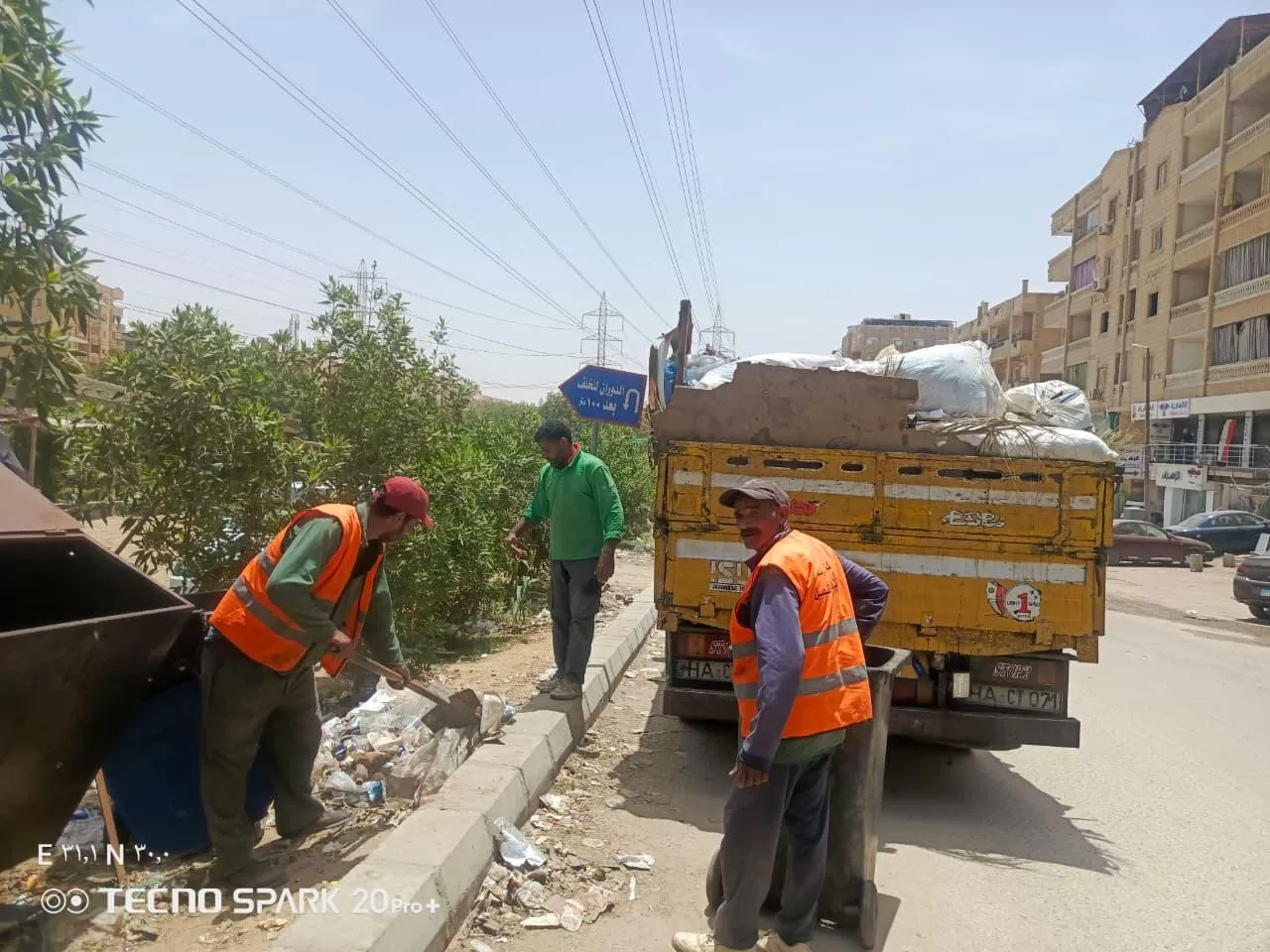 رئيس حي الهرم يقود حملات مكبرة لإزالة التعديات وغلق المنشآت المخالفة 7 - جريدة الجمهورية WhatsApp Image 2026 05 12 at 5.26.21 PM 1 - جريدة الجمهورية